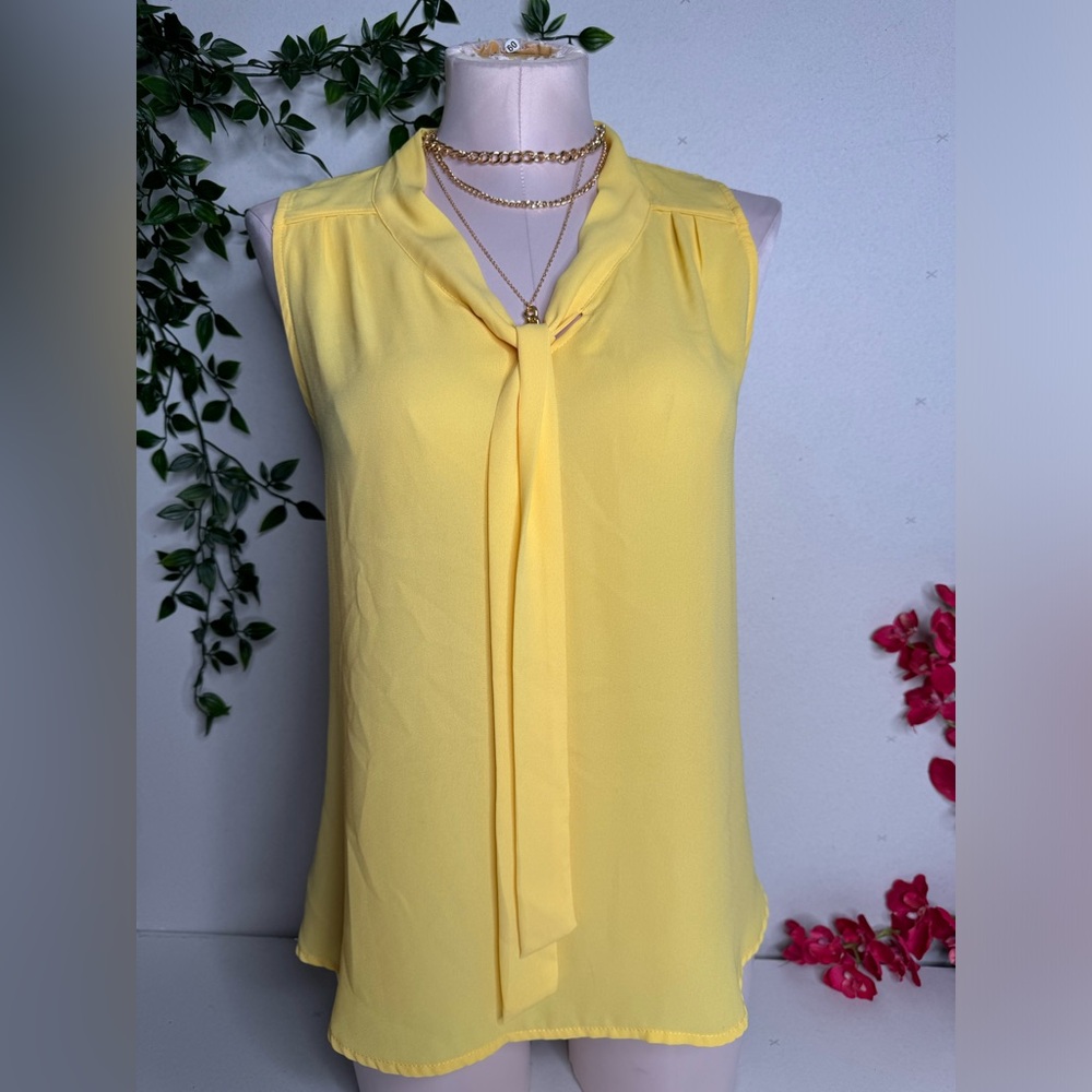 💛 New York & Company Top 💛